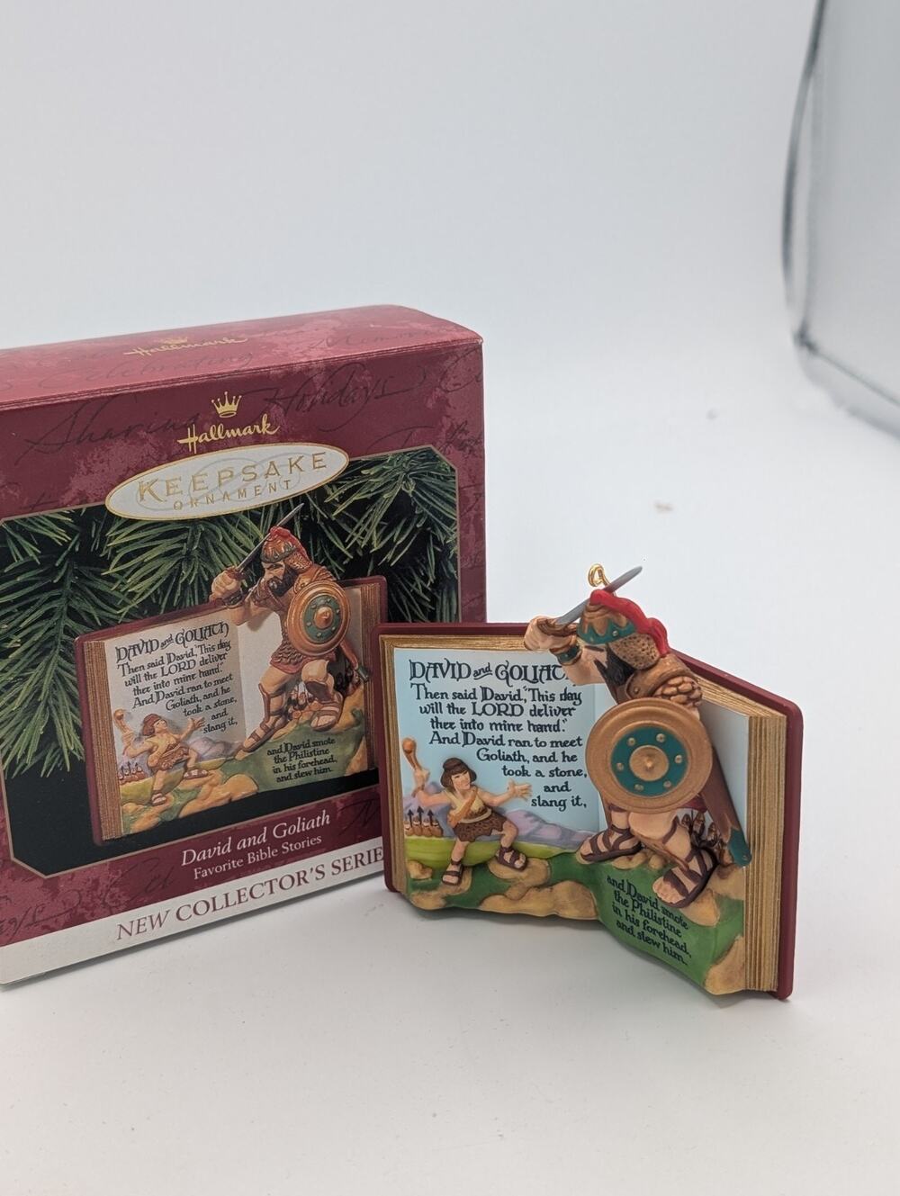 HALLMARK KEEPSAKE DAVID AND GOLIATH CHRISTMAS ORNAMENT 1999 VTG MIB